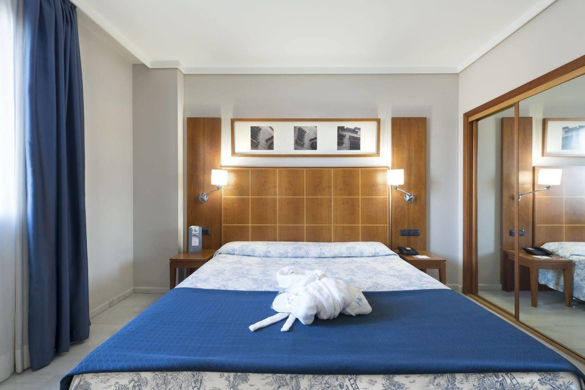 Exe Ciudad De Cordoba Hotel Eksteriør billede
