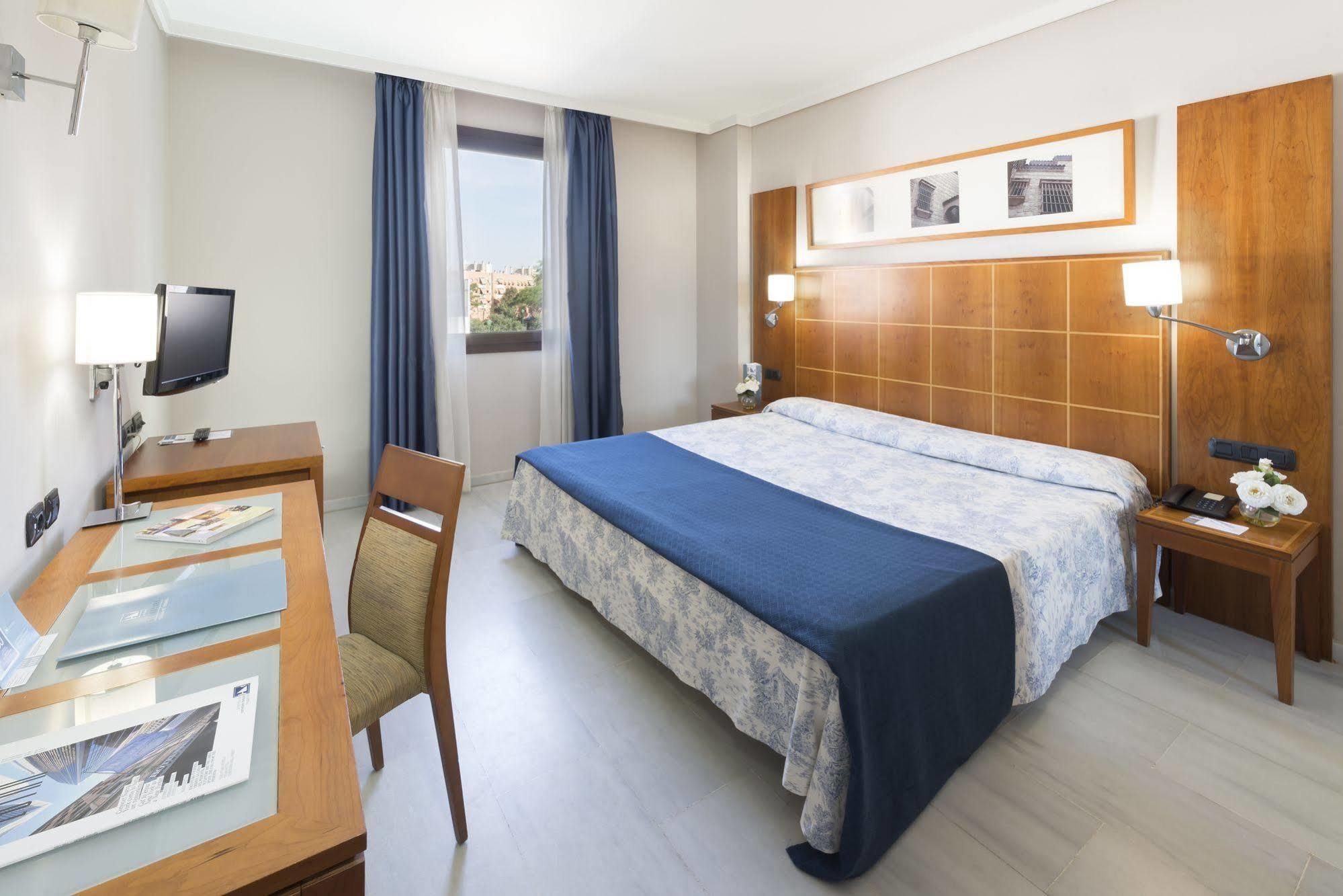 Exe Ciudad De Cordoba Hotel Eksteriør billede